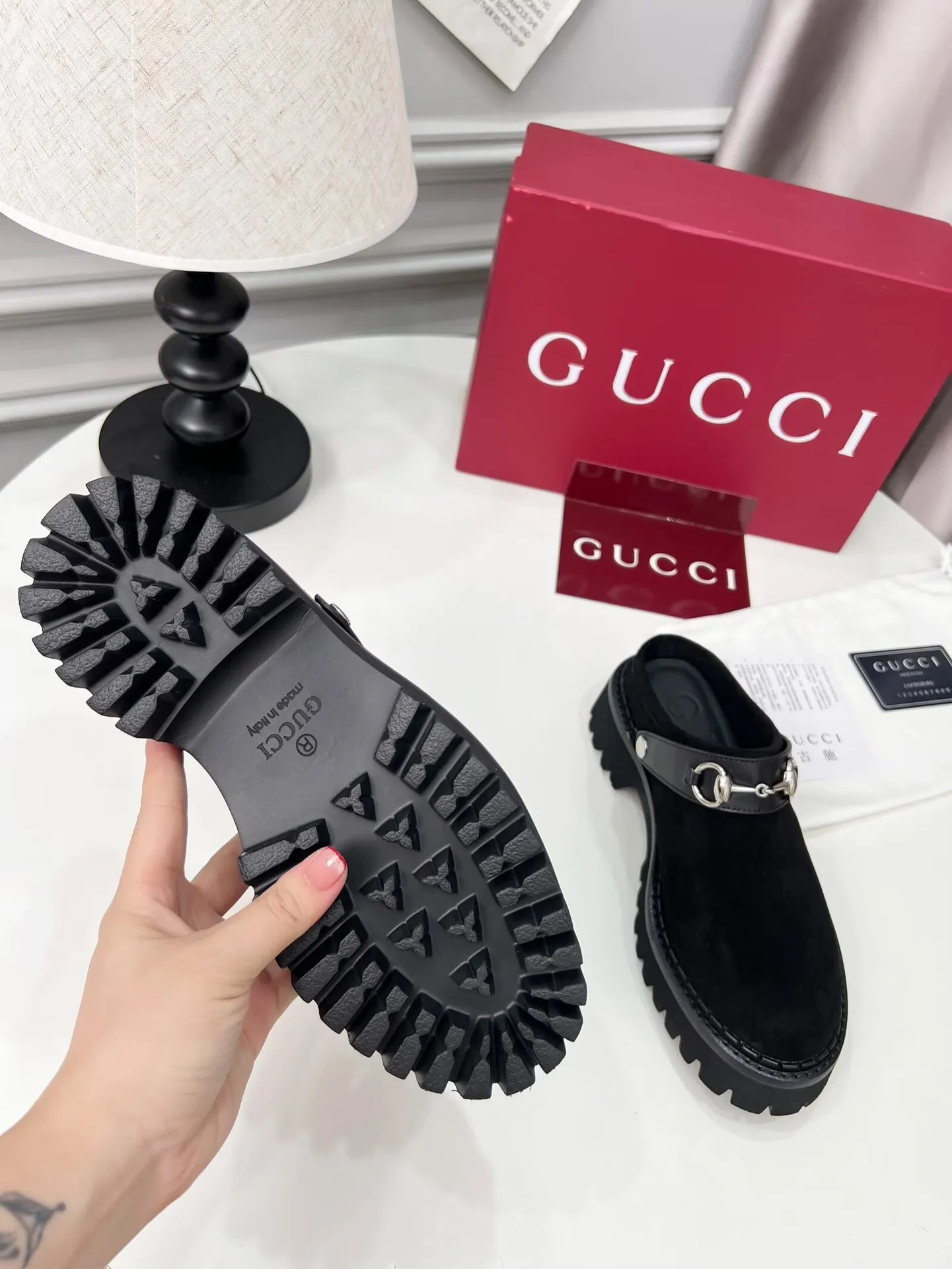 👟👟Ex-factory price 480👟👟 GUCCI British-style fashion slippers, lazy design back stumbling ➕thick sole increased height, empty back shape looming with exposed ankles, super cool when walking, age-neutral style, wide audience, Fabric: cowhide, mercerized cow suede Lining/foot pad: cowhide Outsole: foam outsole Heel height: 5cm Number of yards: 35-42 (customized numbers at both ends) Color: 4 colors available: black, brown, and military green Packing: card, bag